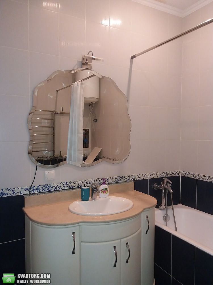 Rent out 3-room apartment. Киев,  Гончара — photo 2