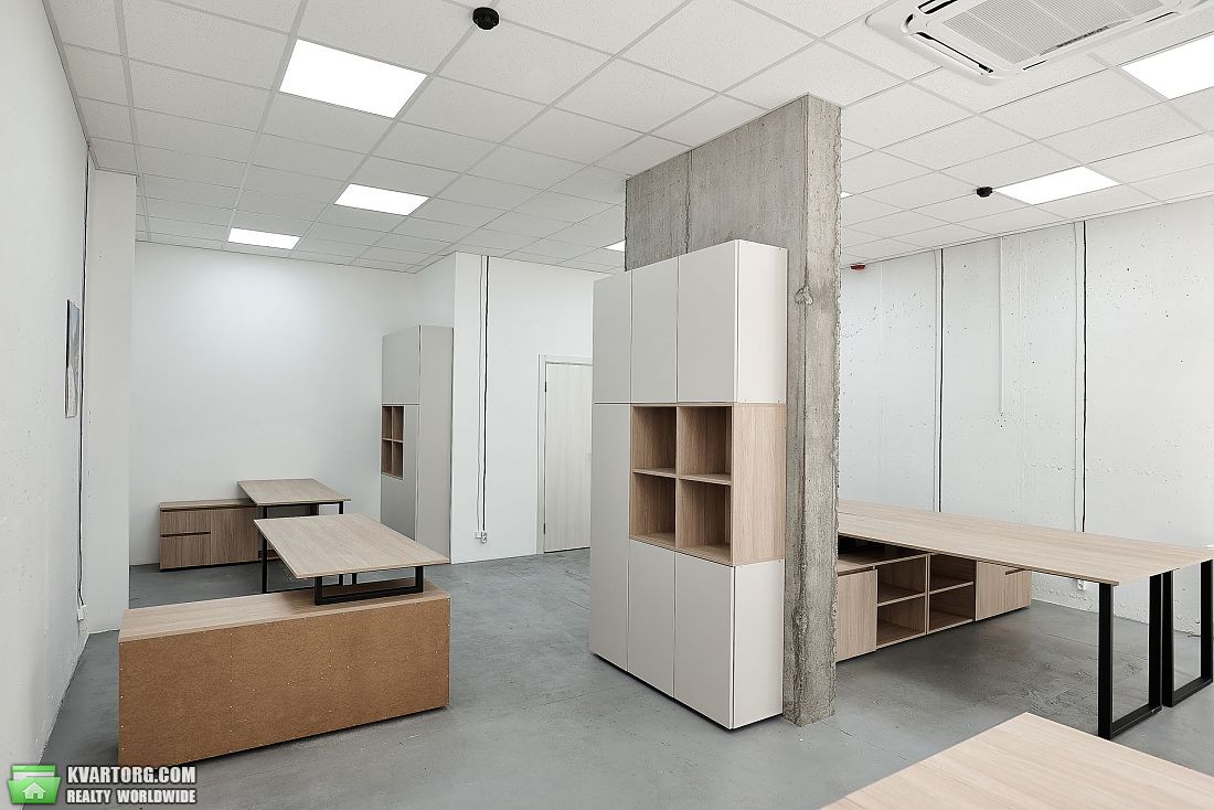 Rent out office. Киев, Соломенская — photo 1