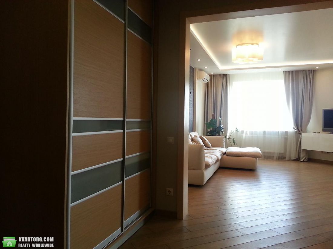 Rent out 2-room apartment. Киев,  Лайоша Гавро — photo 4