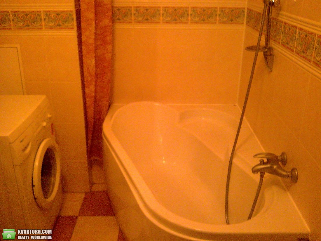 Rent out 1-room apartment. Киев, Голего — photo 5
