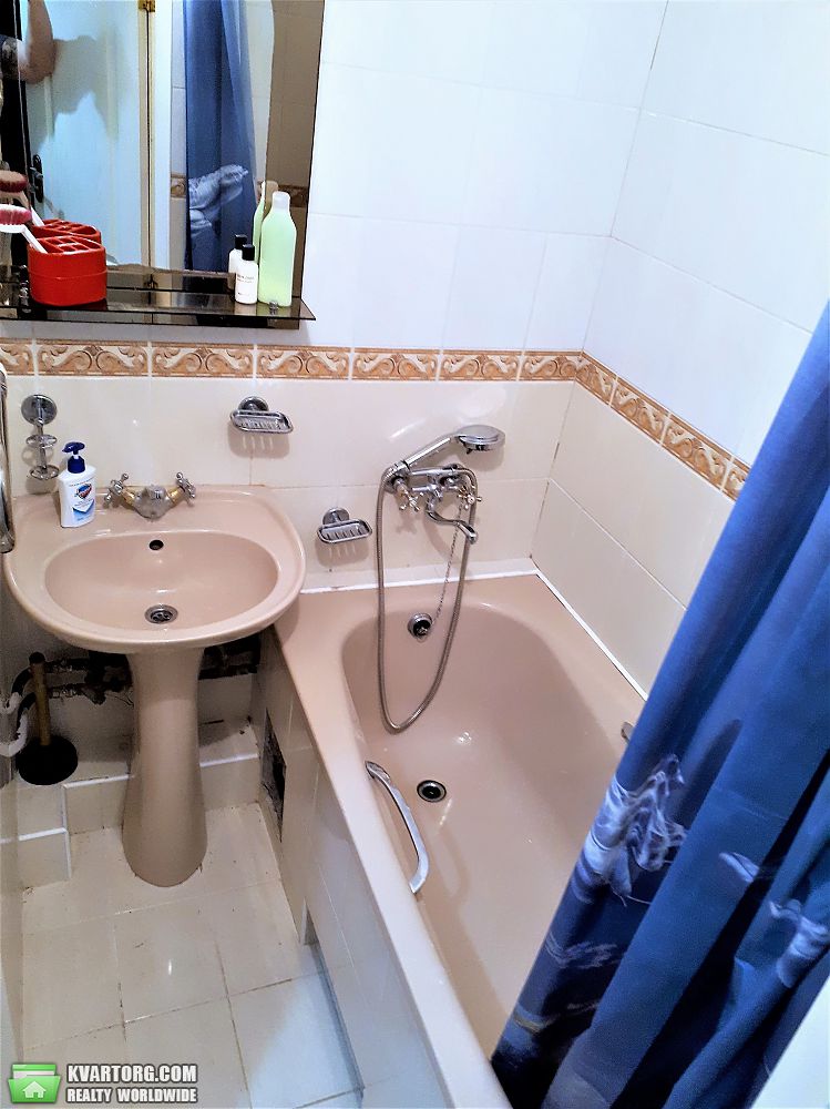 Rent out 2-room apartment. Киев, Грекова — photo 3