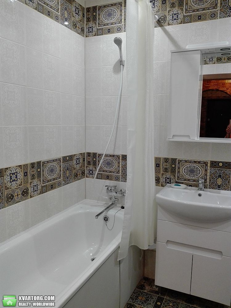 Rent out 1-room apartment. Киев,  Межевая — photo 3