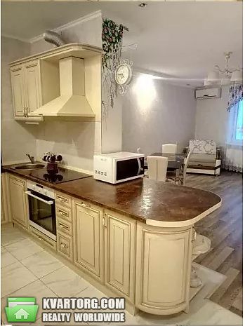 Rent out 2-room apartment. Киев,  Олевская — photo 4