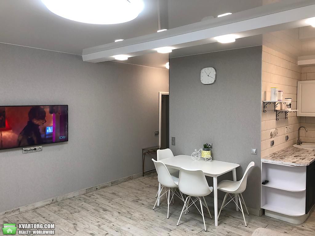 Rent out 2-room apartment. Киев,  Телиги — photo 1