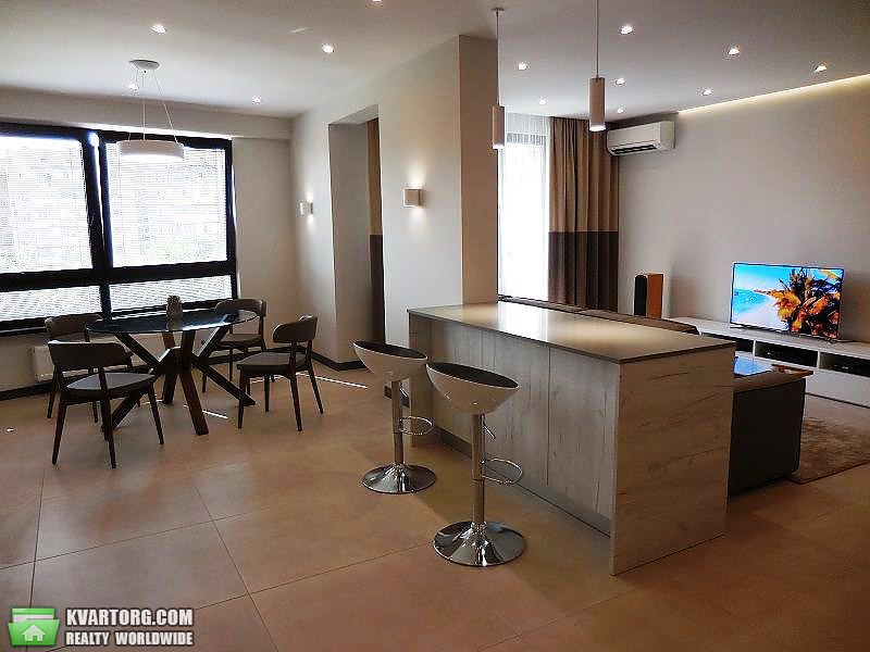 Rent out 2-room apartment. Киев, Киев — photo 1