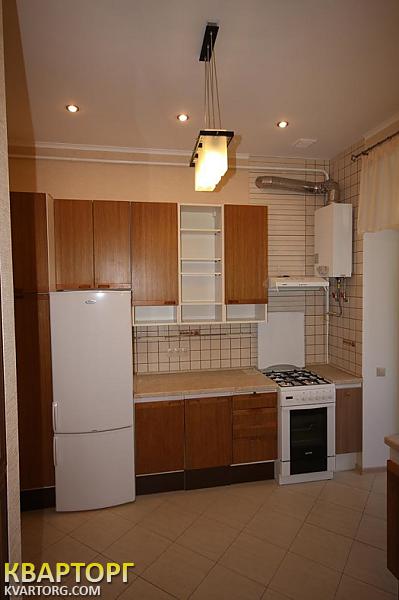 Rent out 2-room apartment. Киев,  Богдана Хмельницкого — photo 4