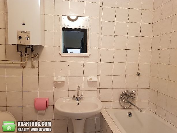 Rent out 2-room apartment. Киев, Лабораторная — photo 5