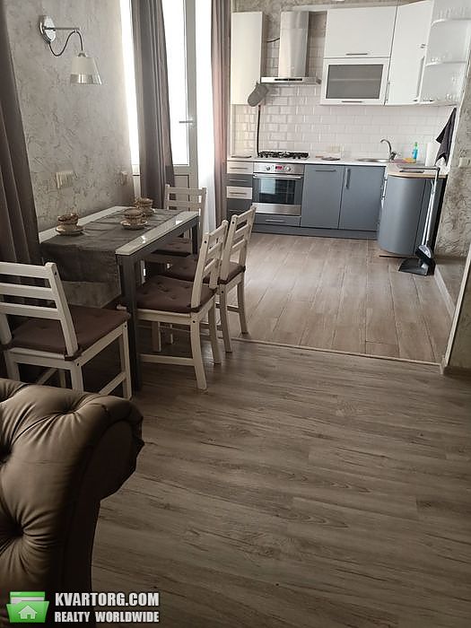 Rent out 3-room apartment. Киев,  Шелковичная — photo 4