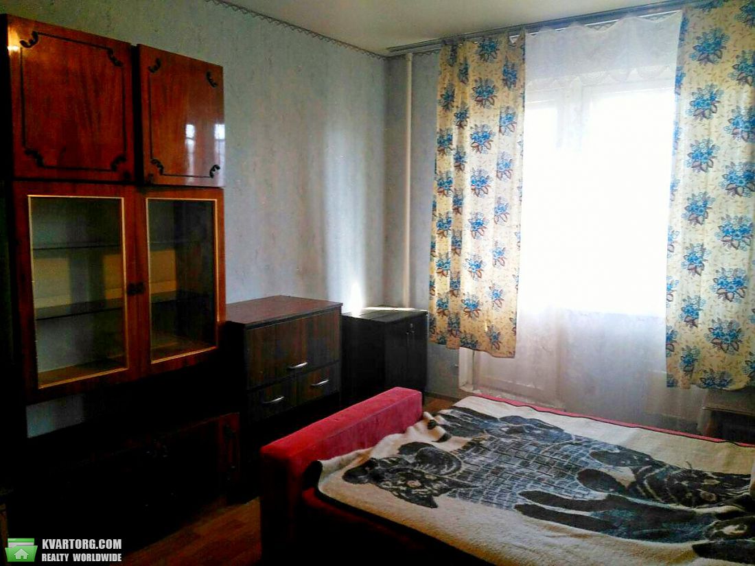 Rent out 2-room apartment. Киев,  Сабурова — photo 1