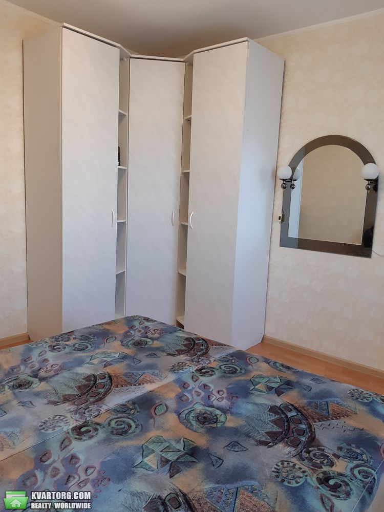 Rent out 2-room apartment. Киев,  Ревуцкого — photo 5
