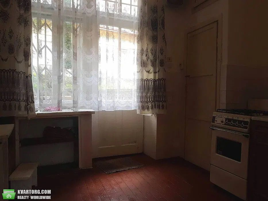 Rent out 1-room apartment. Львов, Ужгородська — photo 3