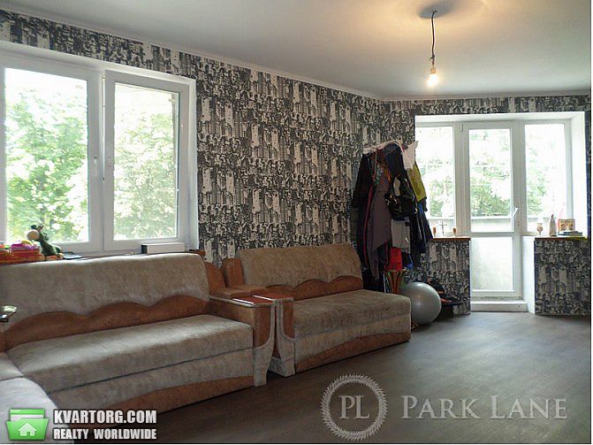 Rent out 3-room apartment. Киев,  Комарова — photo 4