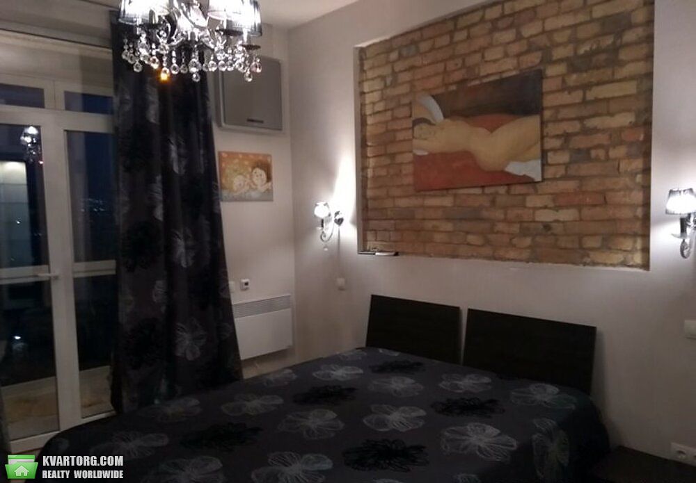 Rent out 3-room apartment. Киев,  Почайнинская — photo 7