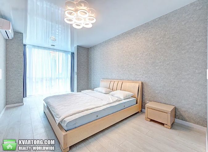 Rent out 2-room apartment. Киев, Воскресенька — photo 8