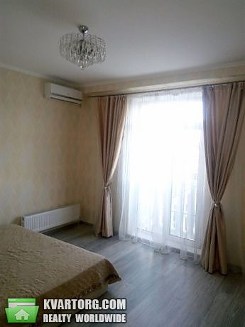 Rent out 1-room apartment. Киев, луценко — photo 5