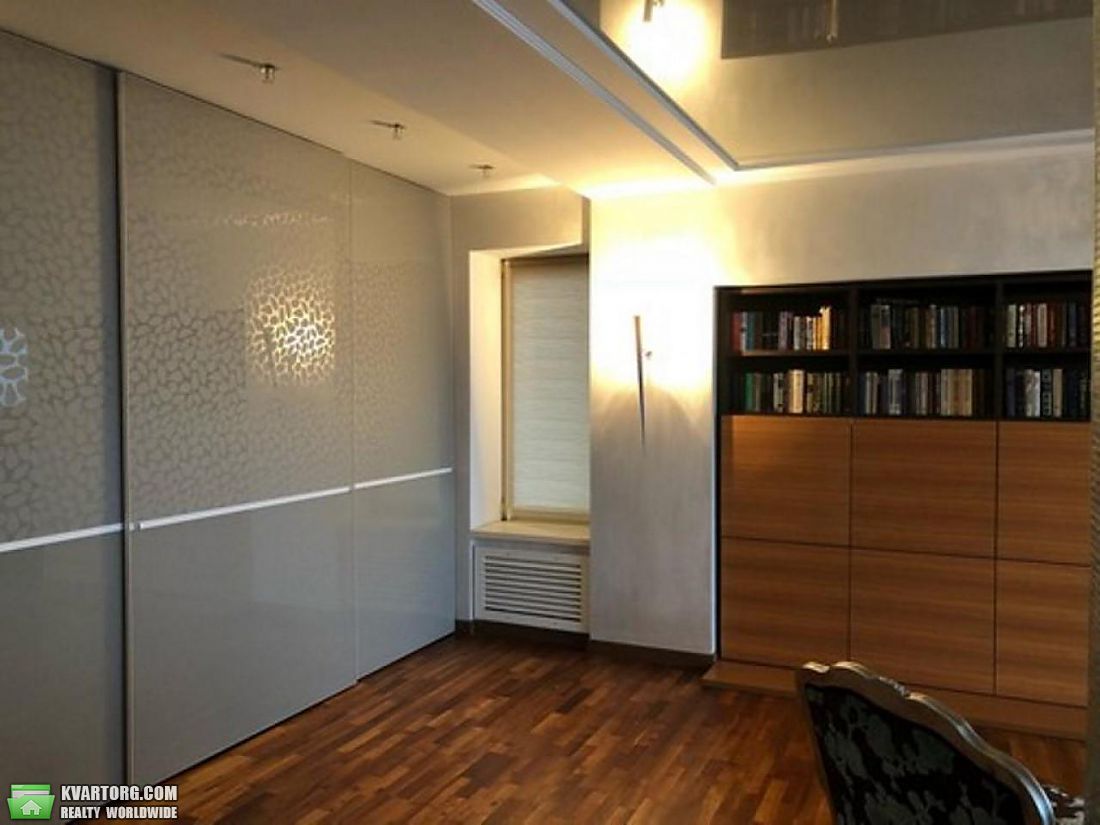 Rent out 2-room apartment. Киев,  Богдана Хмельницкого — photo 9