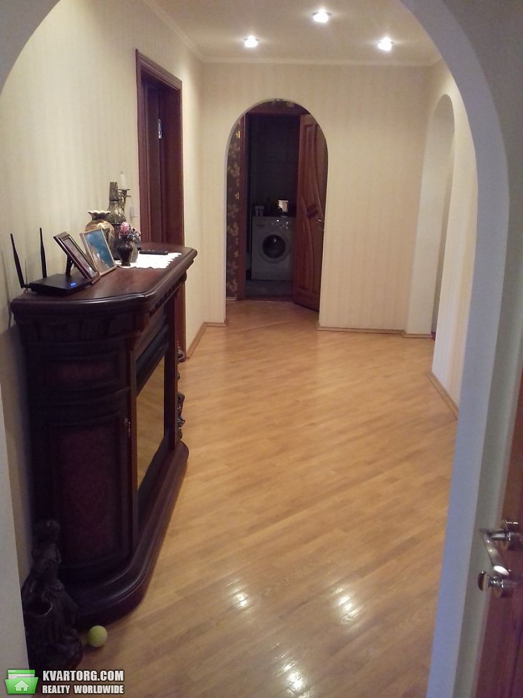 Sell 3-room apartment. Киев,  Декабристов — photo 1