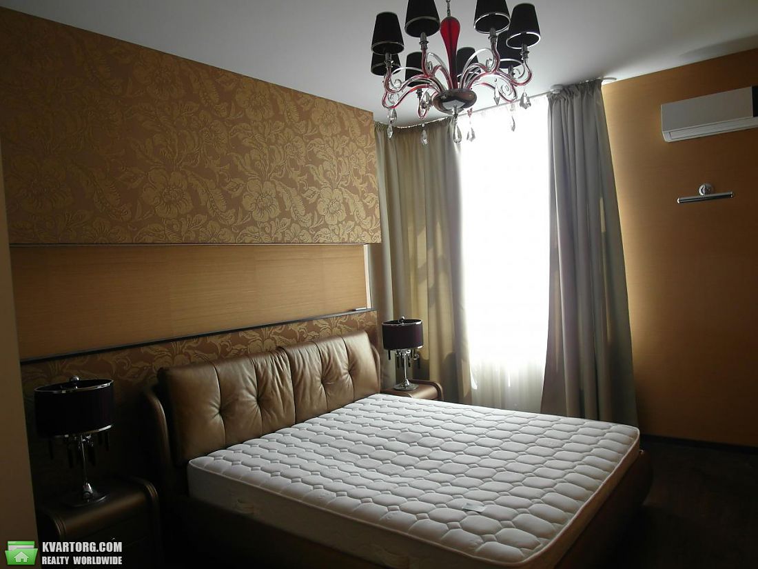 Rent out 2-room apartment. Киев,  Соломенская — photo 5