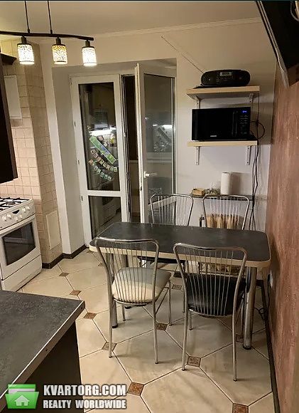 Sell 3-room apartment. Вышгород,  Школьная — photo 2