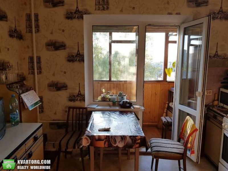 Sell 3-room apartment. Киев,  Миропольская — photo 6