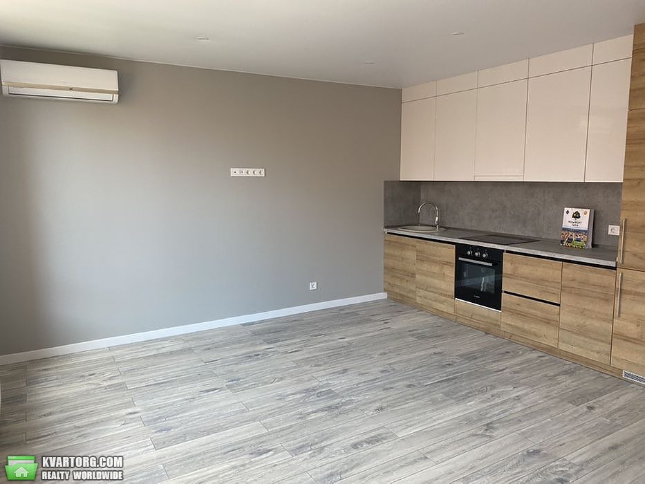Sell 3-room apartment. Киев, Регенераторная — photo 1