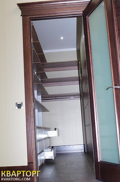 Sell 3-room apartment. Киев,  Драгомирова — photo 9