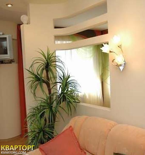 Rent out 2-room apartment. Киев, Леси Украинки бульв. — photo 9