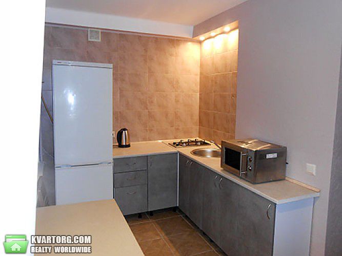Rent out 1-room apartment. Киев,  Космическая — photo 1