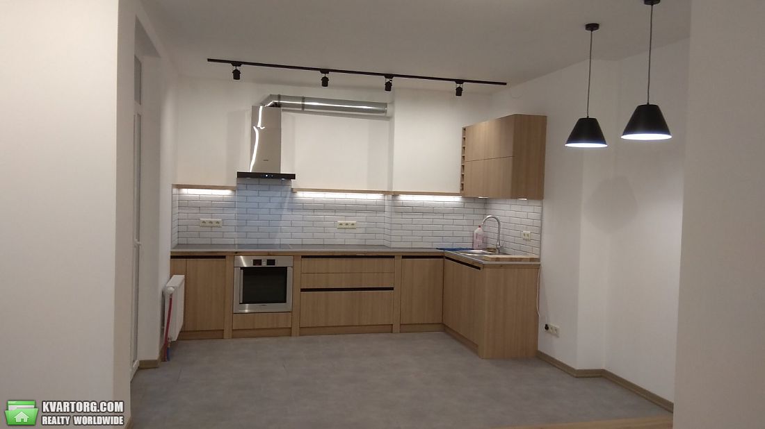 Rent out 3-room apartment. Киевская обл., Першотравнева — photo 1