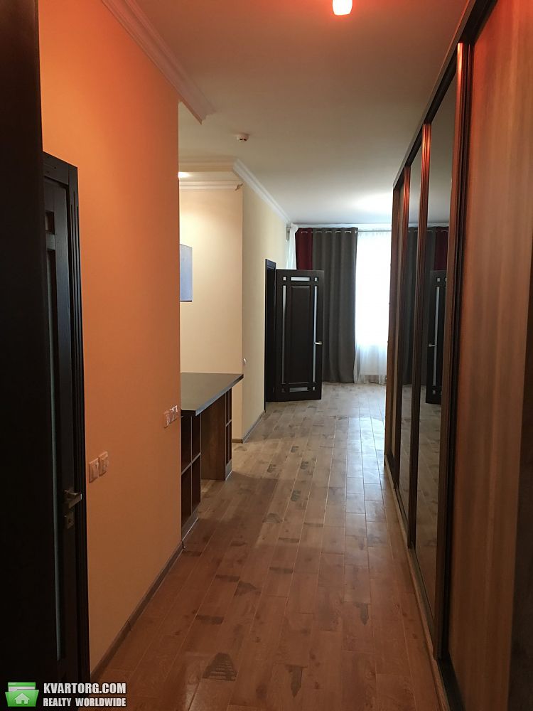 Rent out 2-room apartment. Киев,  Саксаганского — photo 9