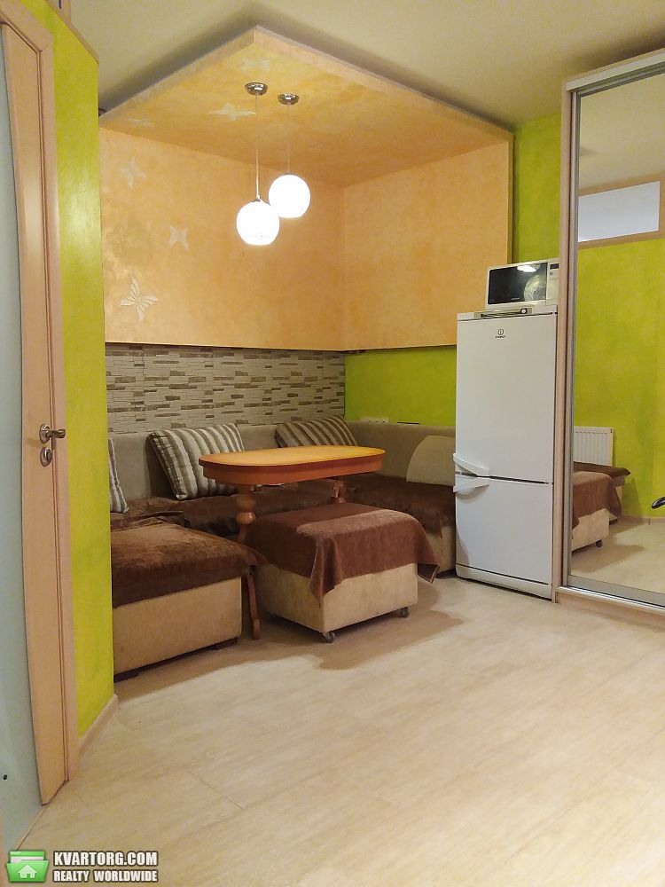 Rent out 2-room apartment. Киев,  Вильямса — photo 2