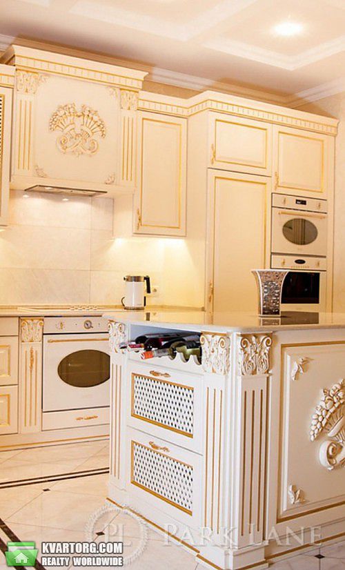 Sell 4-room apartment. Киев,  Дмитриевская — photo 1
