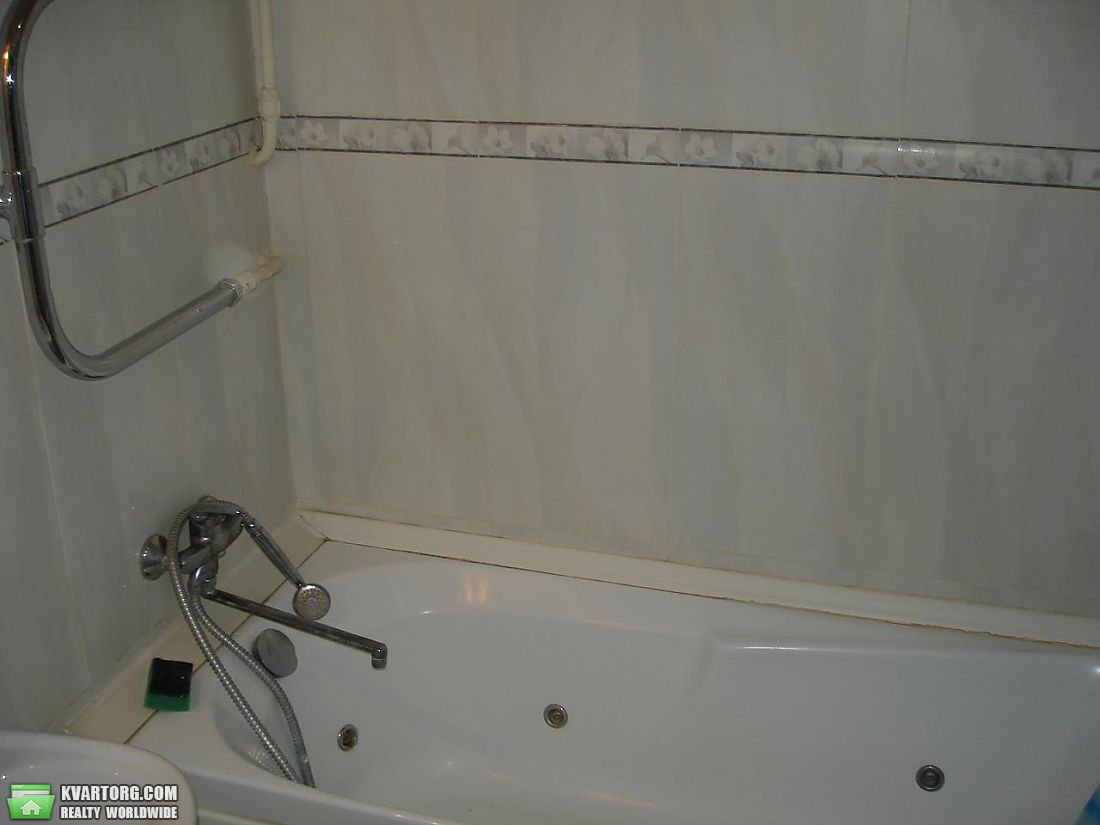 Rent out 2-room apartment. Киев, Леси Украинки бульв. — photo 7