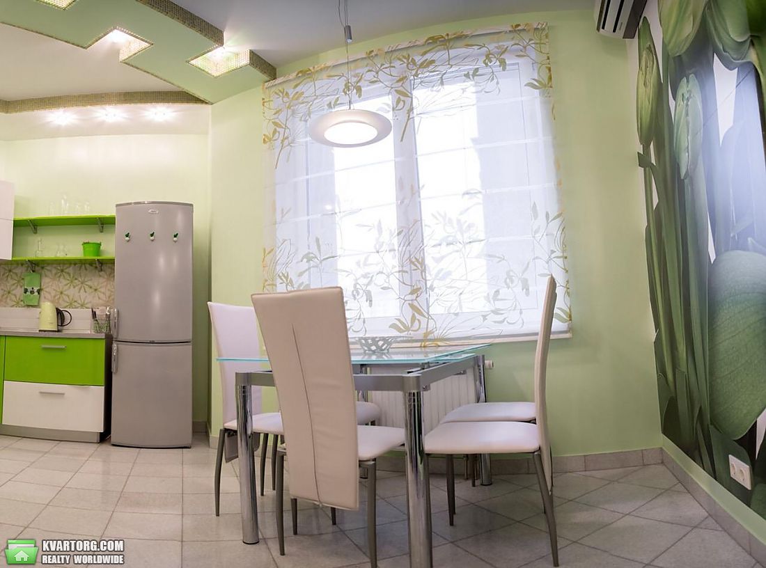 Rent out 3-room apartment. Киев,  Дмитриевская — photo 2