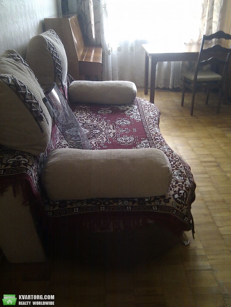 Rent out 3-room apartment. Киев,  Симиренко — photo 2
