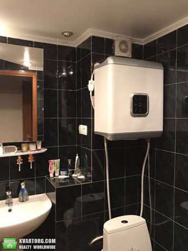 Sell 3-room apartment. Киев,  Чернобыльская — photo 9