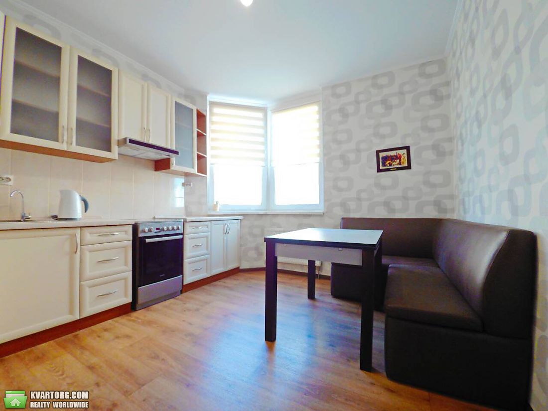 Rent out 2-room apartment. Киев,  Вильямса — photo 1
