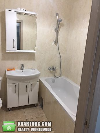 Rent out 1-room apartment. Киев, Харьковском шоссе — photo 8