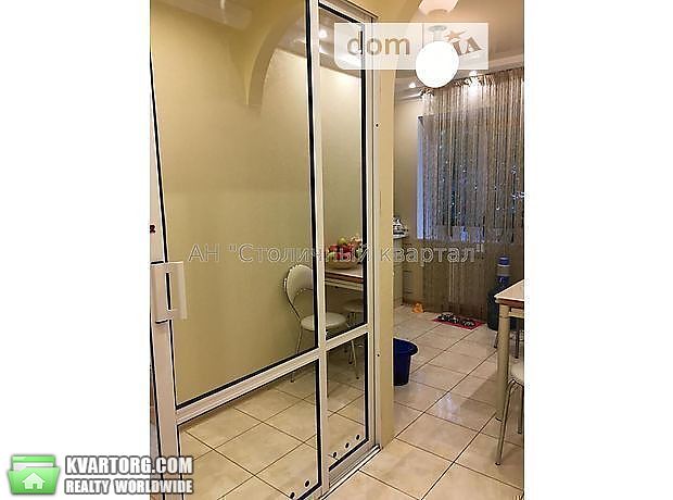 Rent out 2-room apartment. Киев,  Лесной пр — photo 1