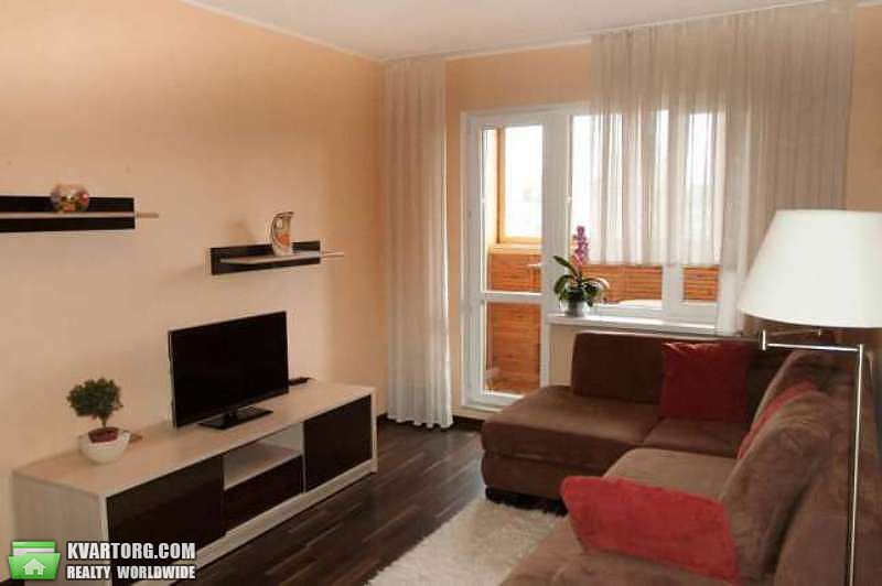 Sell 2-room apartment. Киев,  Каштановая — photo 1