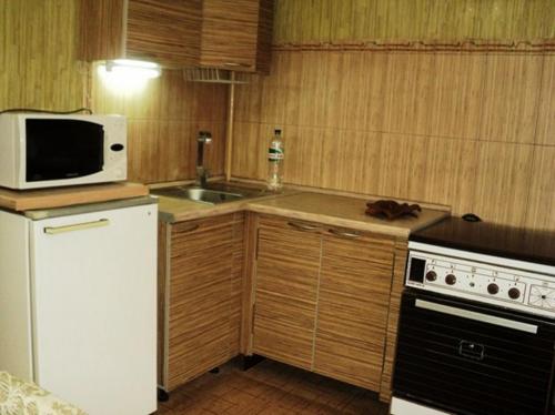 Rent out 1-room apartment. Днепропетровск, Карла Маркса — photo 1