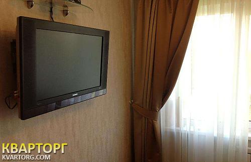 Rent out 3-room apartment. Киев, Малиновского — photo 1