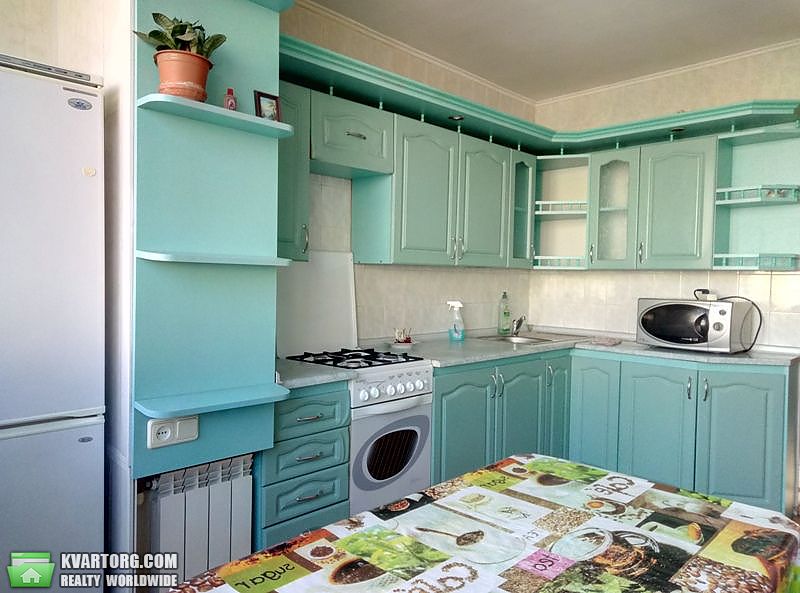 Rent out 3-room apartment. Киев,  Ахматовой — photo 1