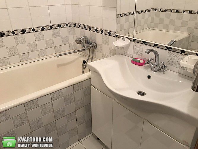 Rent out 3-room apartment. Киев,  Лисковская — photo 2