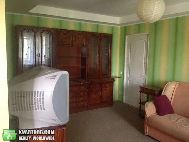 Rent out 2-room apartment. Киев,  Тычины пр — photo 3