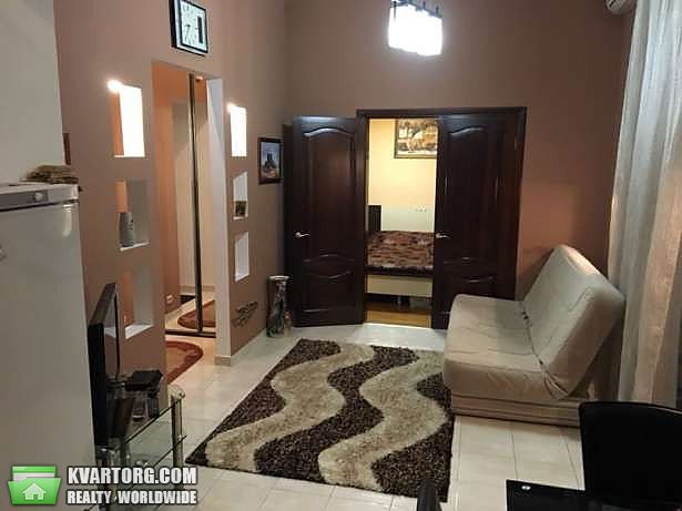 Rent out 2-room apartment. Киев,  Московская — photo 3
