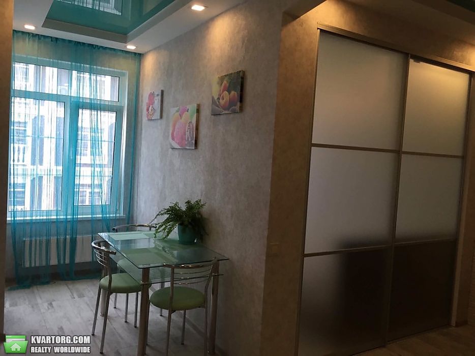 Rent out 1-room apartment. Киев, Луценко ул. — photo 2