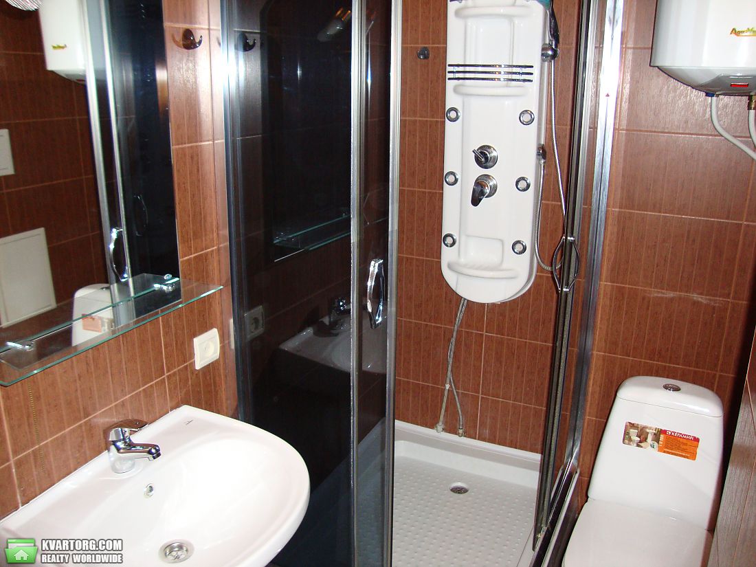 Rent out 2-room apartment. Киев,  Голосеевская — photo 7