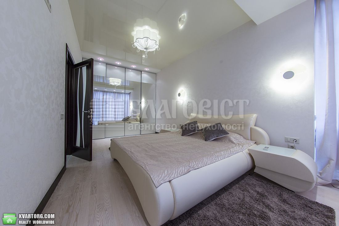 Rent out 2-room apartment. Киев,  Мельникова — photo 2