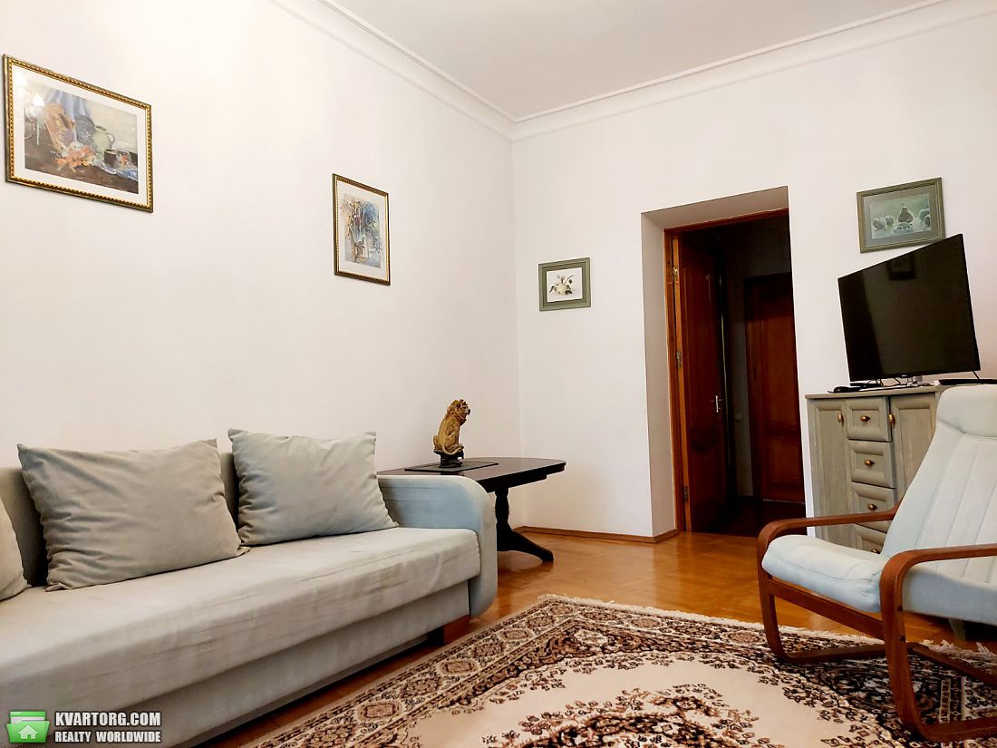 Rent out 3-room apartment. Киев,  Малоподвальная — photo 8